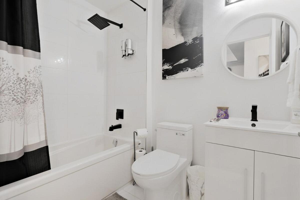 Apartment New Stylish 2br With Sofa Bed, 7 Mins To And Sleeps 6 *