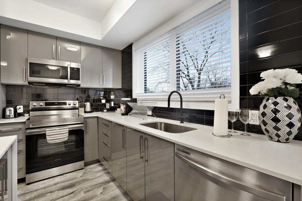 New Stylish 2br With Sofa Bed, 7 Mins To And Sleeps 6